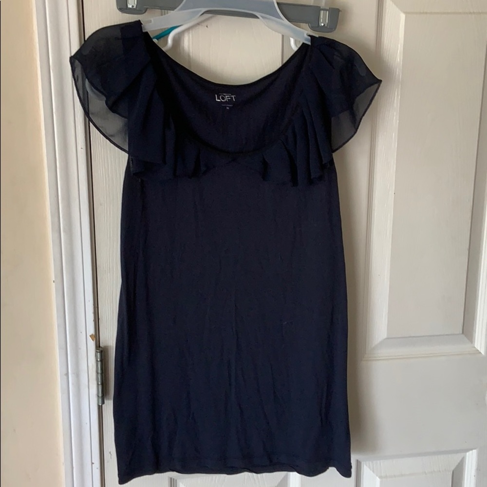 Ann Taylor Loft ruffle top. Navy. Medium